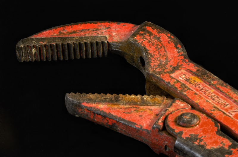 plombier-LA CROIX VALMER-min_pipe-wrench-318084